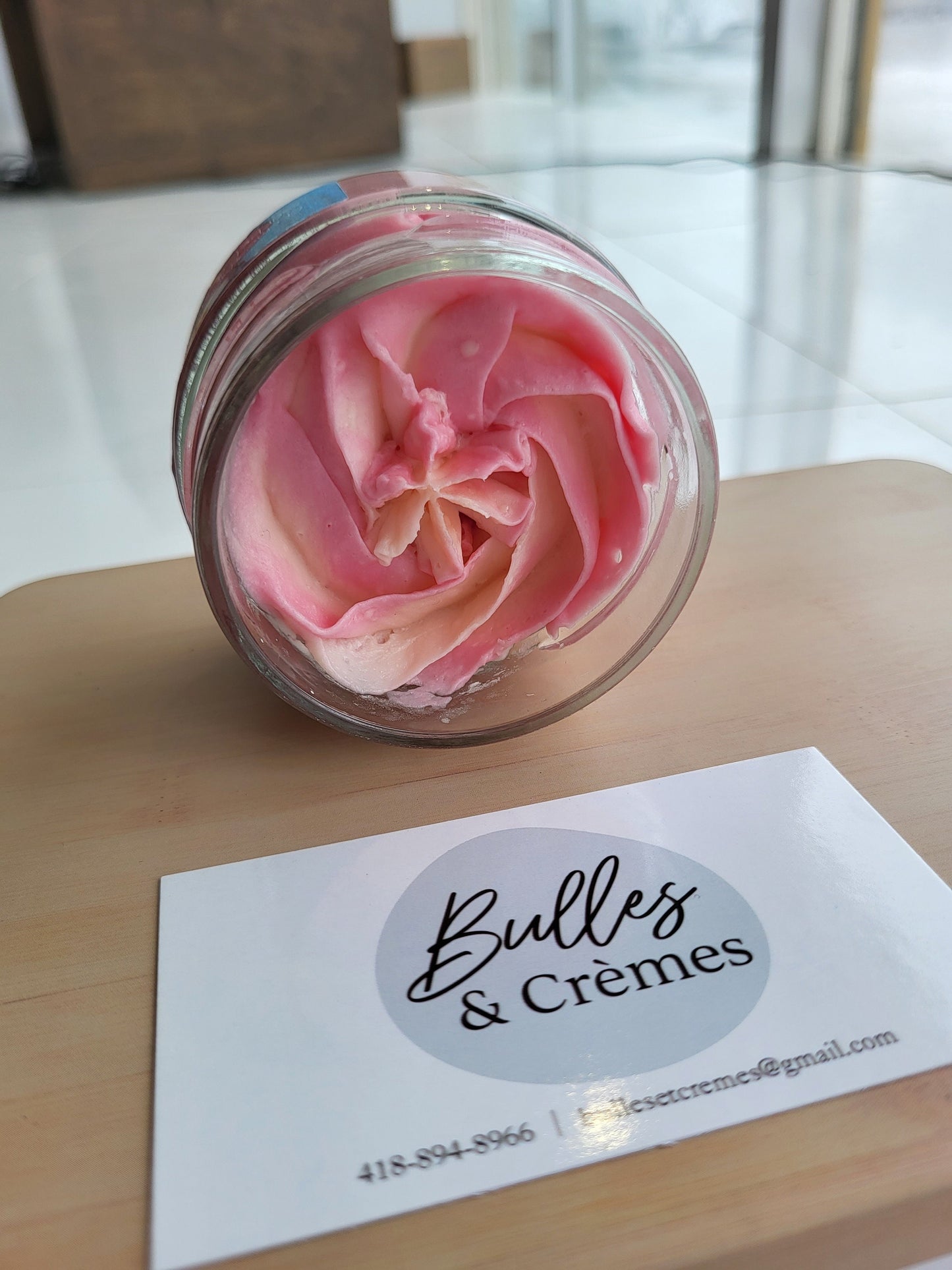 Crème d'aloès fouettée Sorbet à la cerise